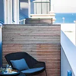 Universal Boutique 4*