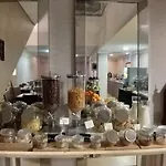 Universal Boutique 4*