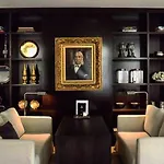 Universal Boutique 4*