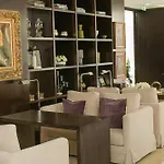 Universal Boutique 4*