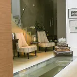 Universal Boutique