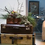 Universal Boutique 4*
