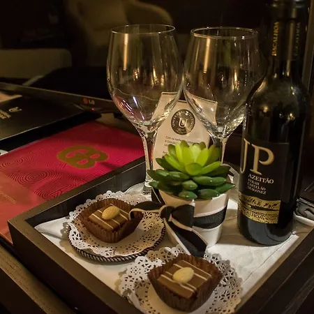Universal Boutique Hotel 4*