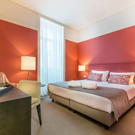Universal Boutique Ξενοδοχείο 4*