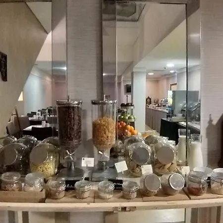 环球精品酒店 4*