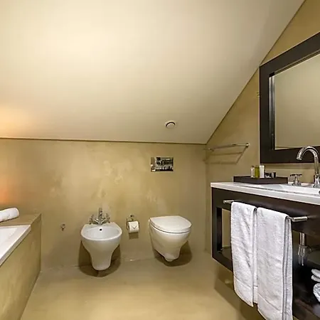 Universal Boutique Ξενοδοχείο 4*