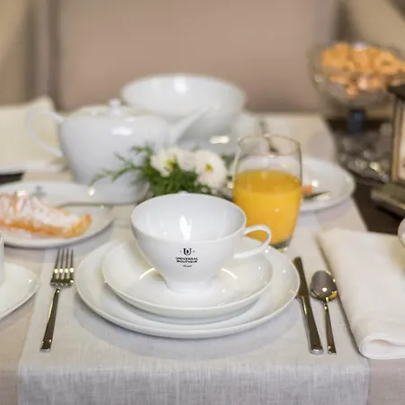 Universal Boutique Ξενοδοχείο 4*