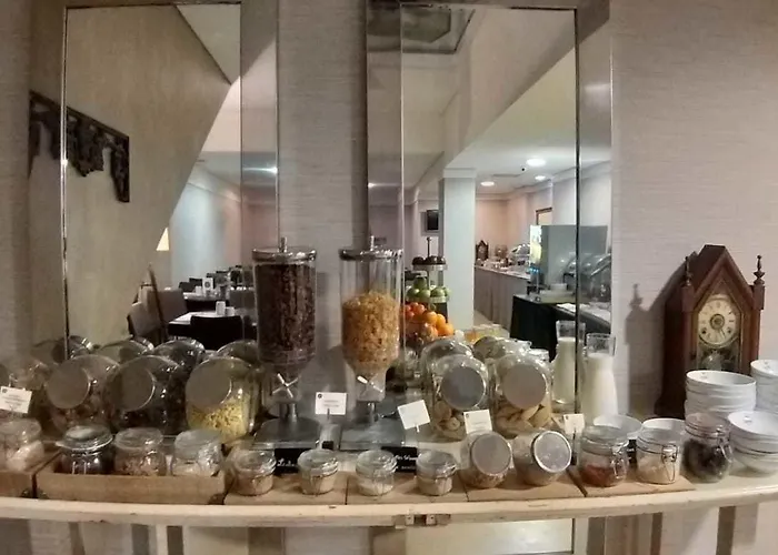 环球精品酒店 4*